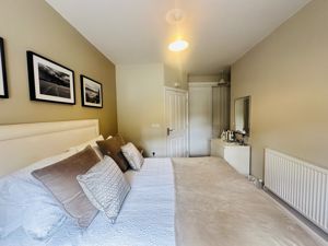 Bedroom - click for photo gallery